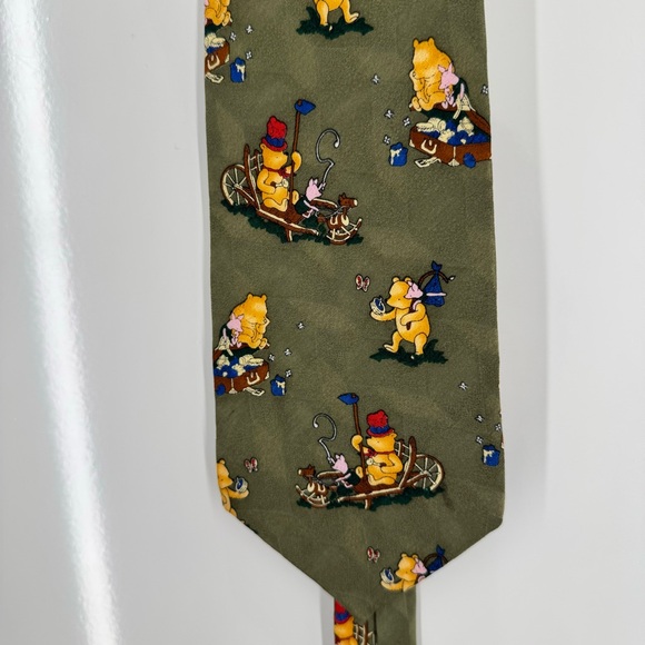 Classic Pooh Winnie The Pooh Tie Silk Piglet Disney Business Wear - Picture 4 of 6